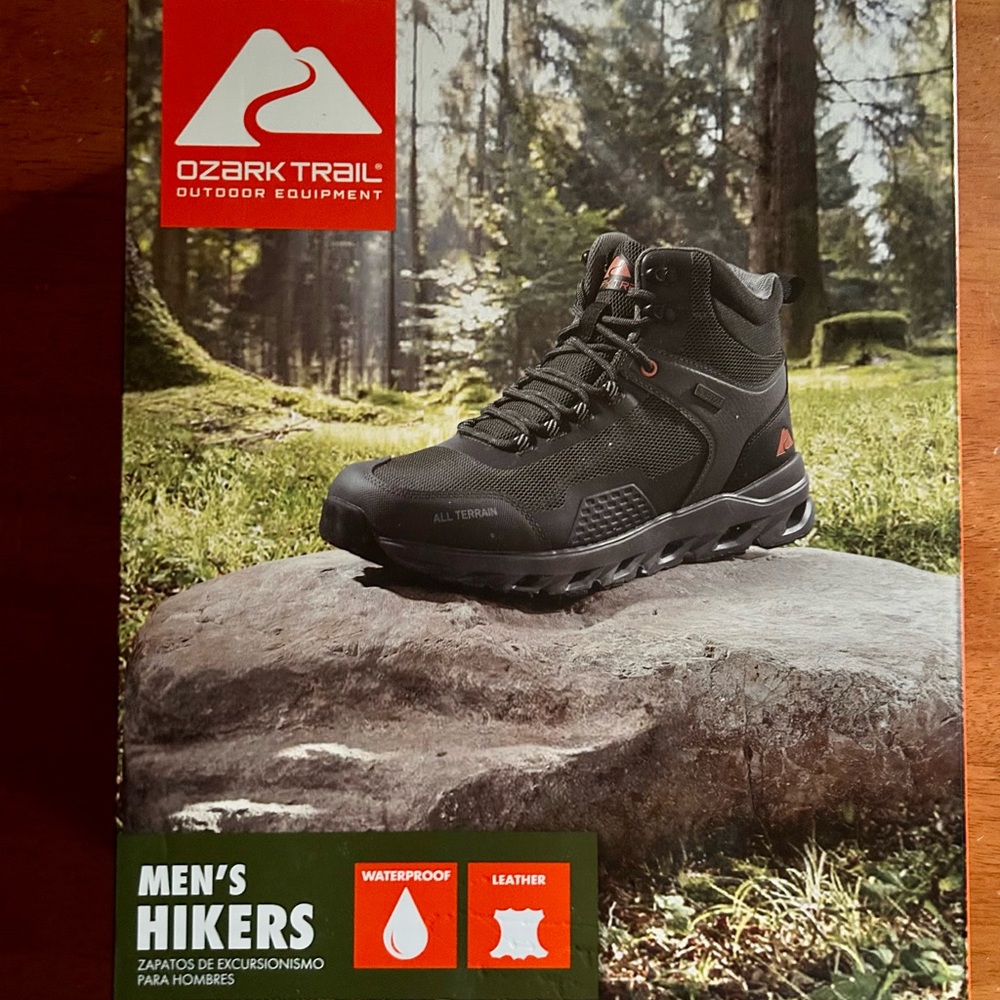 New Ozark Trail hiking boots size 12
